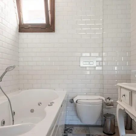 Espira By Antioch ホテル